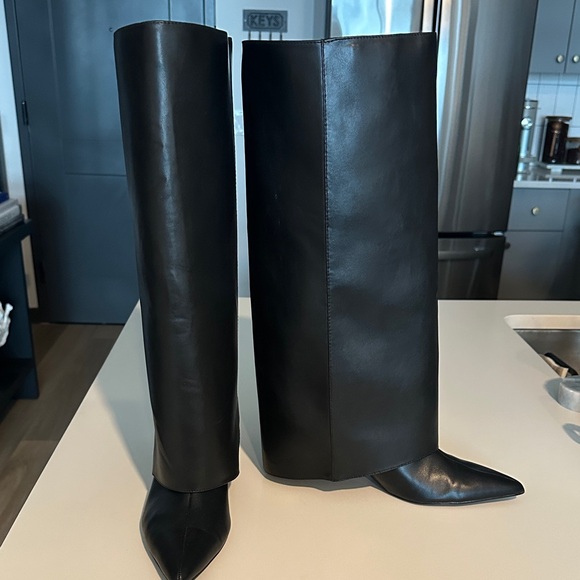 Zara Black Pointed-Toe Leather Boots - Picture 8 of 8